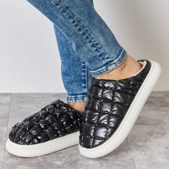 Puffer Plush Slippers - Picture 2 of 5